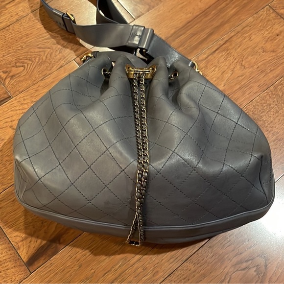 Chanel drawstring with the most beautiful hardware and wide strap - Picture 4 of 10